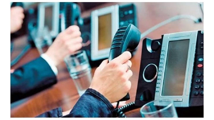 Φρένο στις Εισπρακτικές: Πόσες κλήσεις σε οφειλέτες θα επιτρέπονται